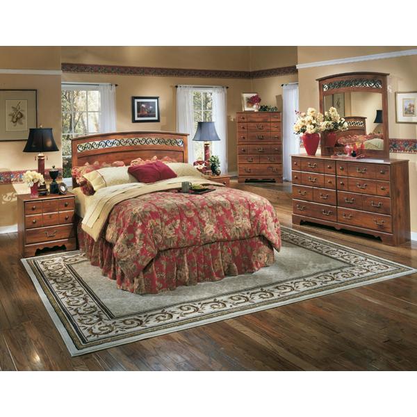 Signature Design by Ashley Pine Ridge 5 Piece Queen Bedroom Set